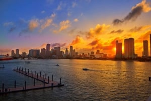 Miami: Sunset Cruise with Celebrity Homes & Open Bar