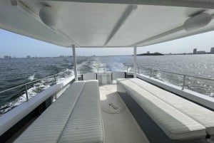 Miami Up to 32Pax Yacht Party Rent Unforgettable Celebration