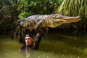 Miami: Wild Everglades Airboat ride and Gator encounters