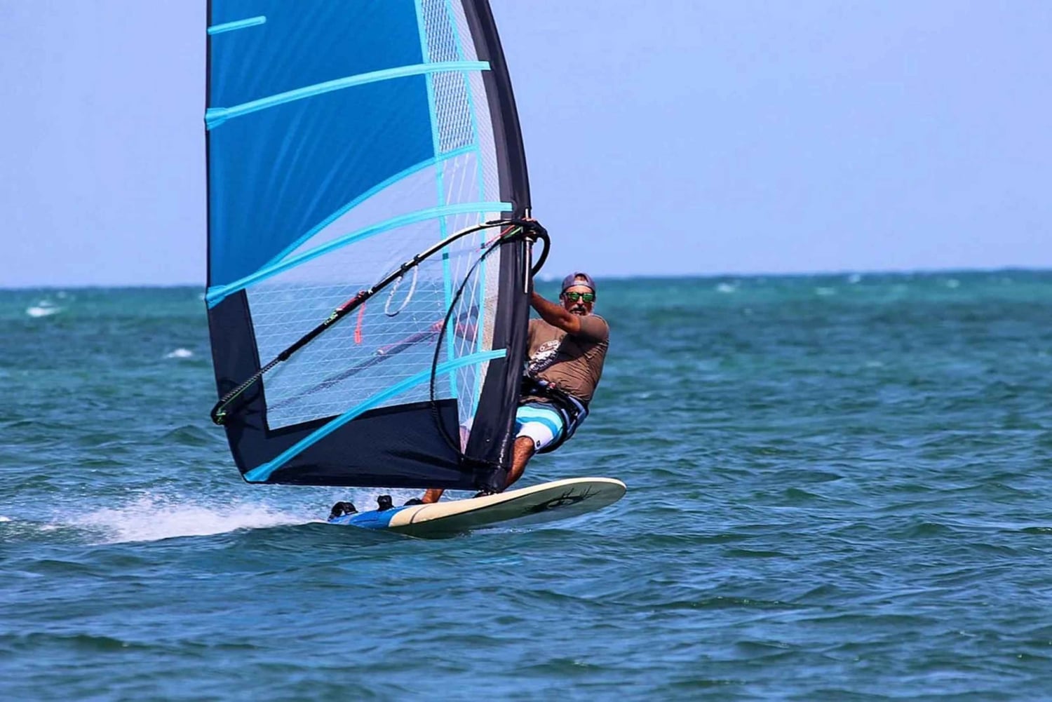 Miami: Windsurfen am Hobie Beach
