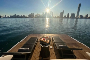 Miami Yacht Vuokraus Jetski, melontalaudat, Inflatables kanssa