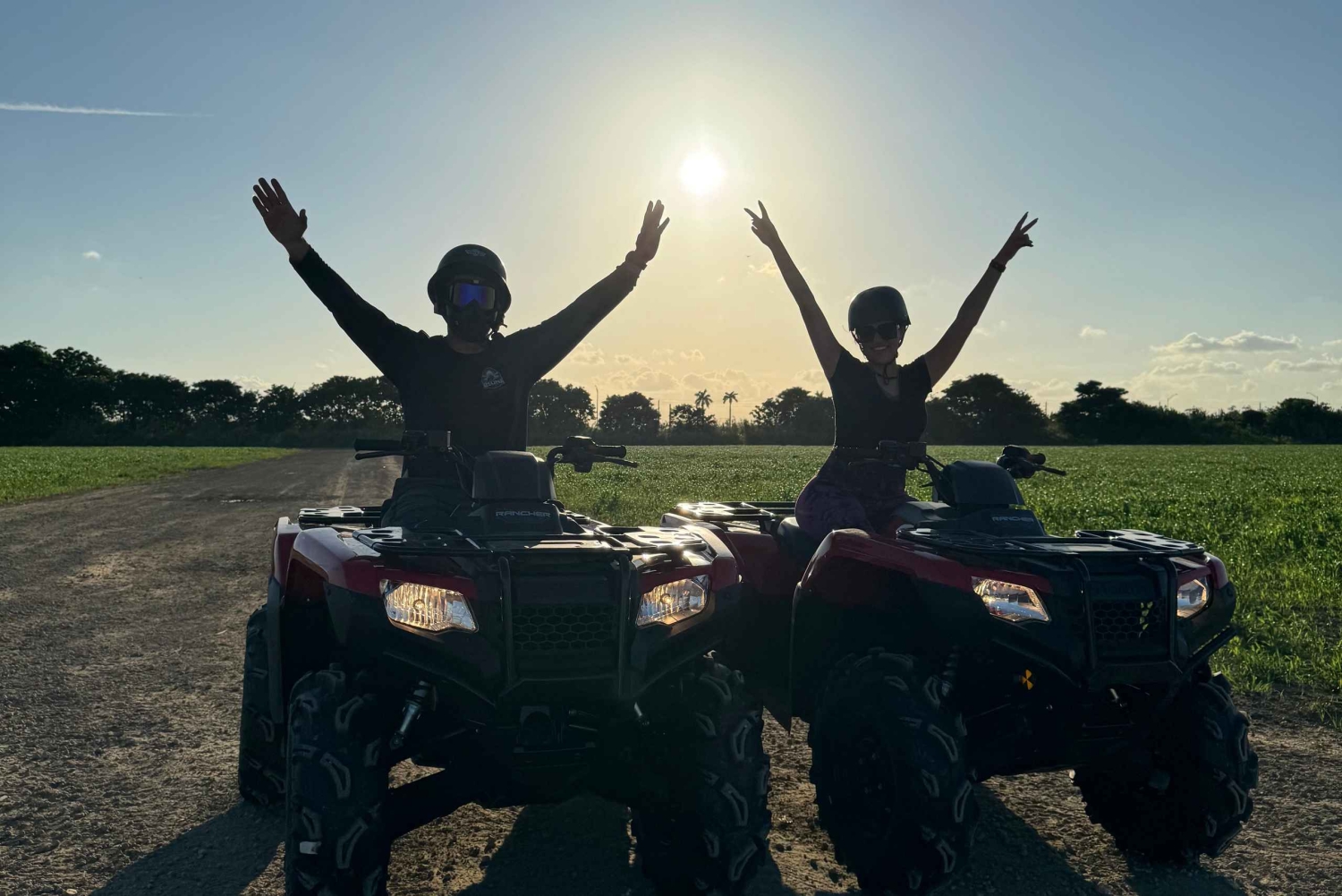 マイアミで究極の四輪バギーアドベンチャー（乗客＆安全器具無料）