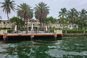 El Único Recorrido Privado en Barco de Miami: Descubre y Disfruta a tu Manera