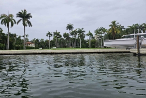El Único Recorrido Privado en Barco de Miami: Descubre y Disfruta a tu Manera