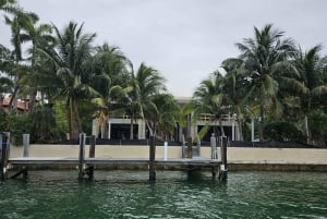 El Único Recorrido Privado en Barco de Miami: Descubre y Disfruta a tu Manera