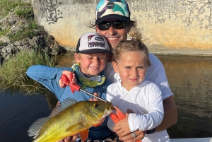 Viagens de pesca do tucunaré perto de Miami, Flórida