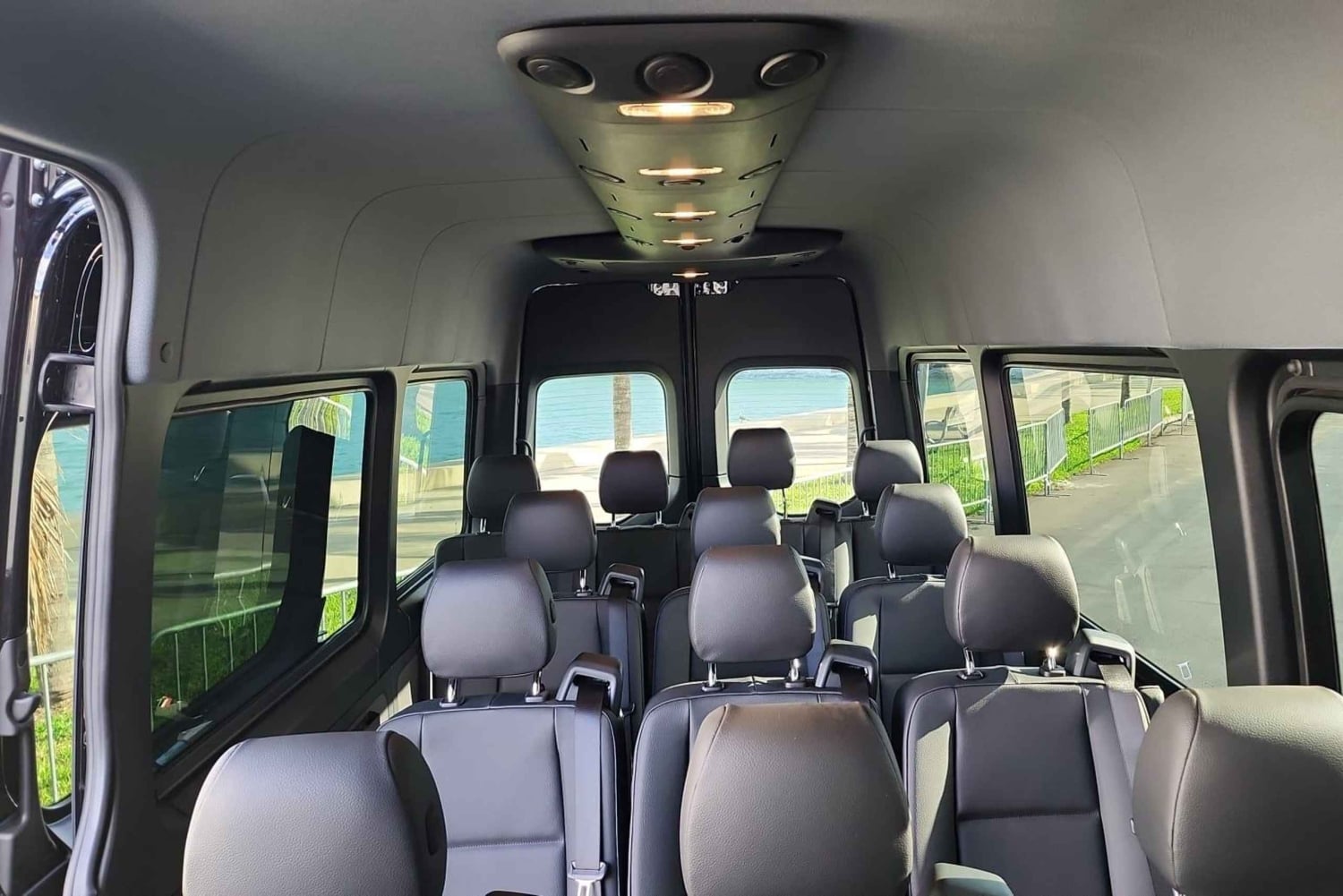 Servicios de transporte privado y de grupo