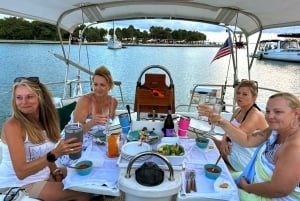 Yksityinen ryhmä 6 tunnin purjehdus + melonta + snorklaaminen