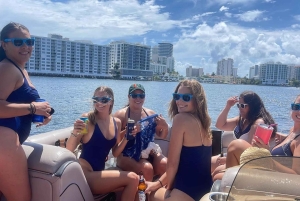 Barco Pontón Privado con Capitán, Privado hasta 12ppl