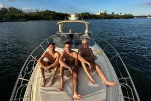 Miami : Yacht privé pour 12 personnes