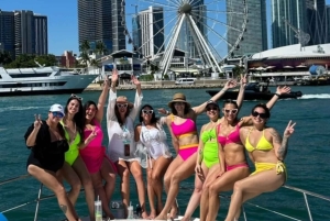 ⭐️⭐️⭐️⭐️⭐️ Private 🛥️ Yacht Rentals ⏰ 2h 🍾 Champagne gift