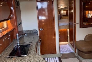 ⭐️⭐️⭐️⭐️⭐️ Privat 🛥️ Yachtuthyrning ⏰ 4h 🍾 Champagnepresent