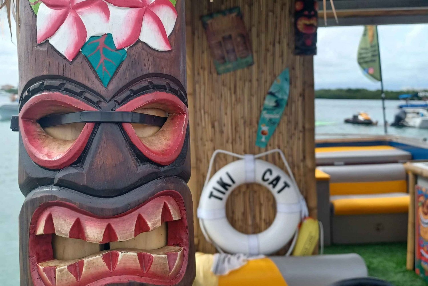 Tiki Cat Bootstouren mit Biscayne Boat Charters & Yachts