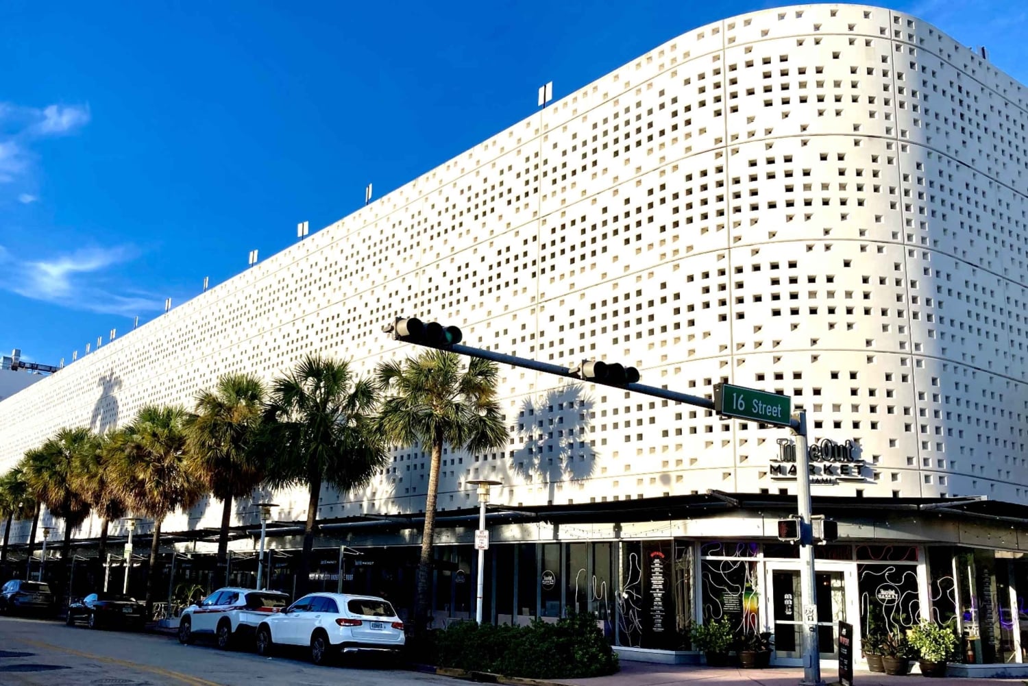 Walking Tour with Cocktails(optional) Miami