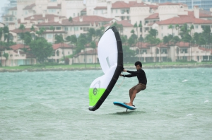 Las mejores Experiencias en Miami desde una Perspectiva Diferente: Deportes Acuaticos para Todos los Niveles