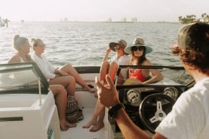 Watersports Paradise: Boat rental with captain in Miami