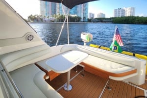 Croisière en yacht dans la baie de Biscayne, à Miami Beach et à Sand Bar. 40Ft