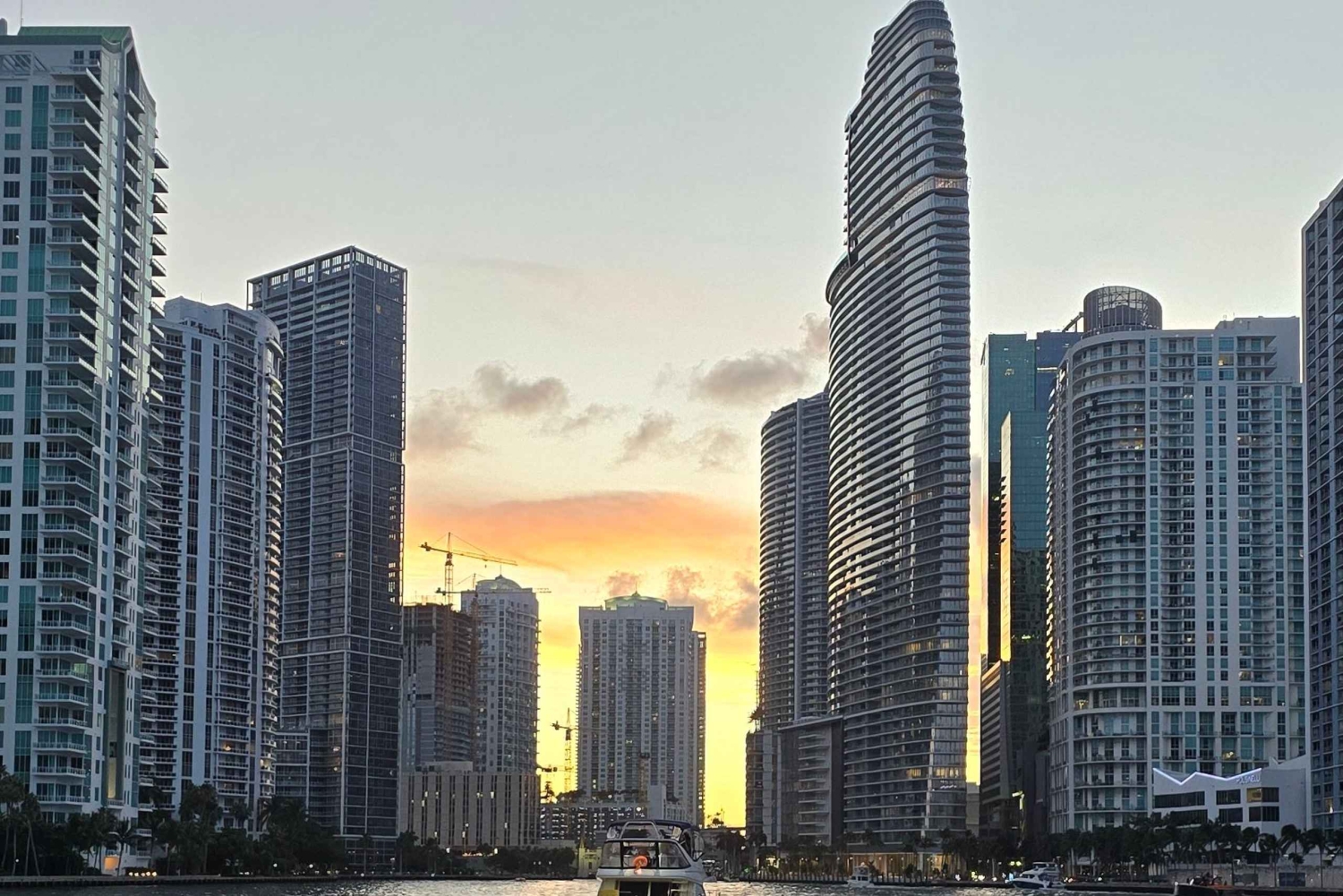 Crucero en yate por la Bahía de Biscayne, Miami Beach y Sand bar. 42 pies