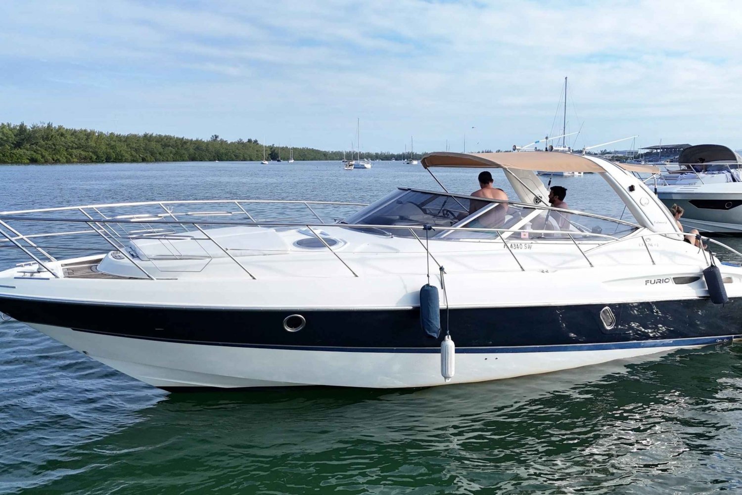 Yacht i Miami för upp till 12 personer
