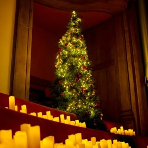 Candlelight: Christmas Carols on Strings