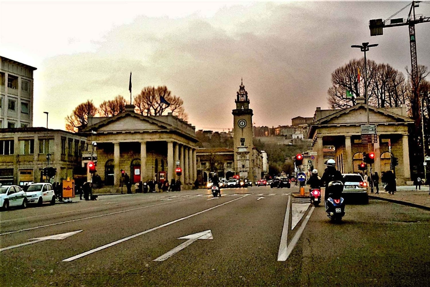 Bergamo: tour privato di 2,5 ore della Città Bassa