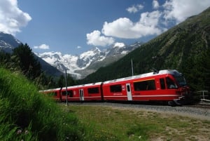 Milano: Biglietti per il treno del Bernina e del ghiacciaio e tour di Sankt Moritz