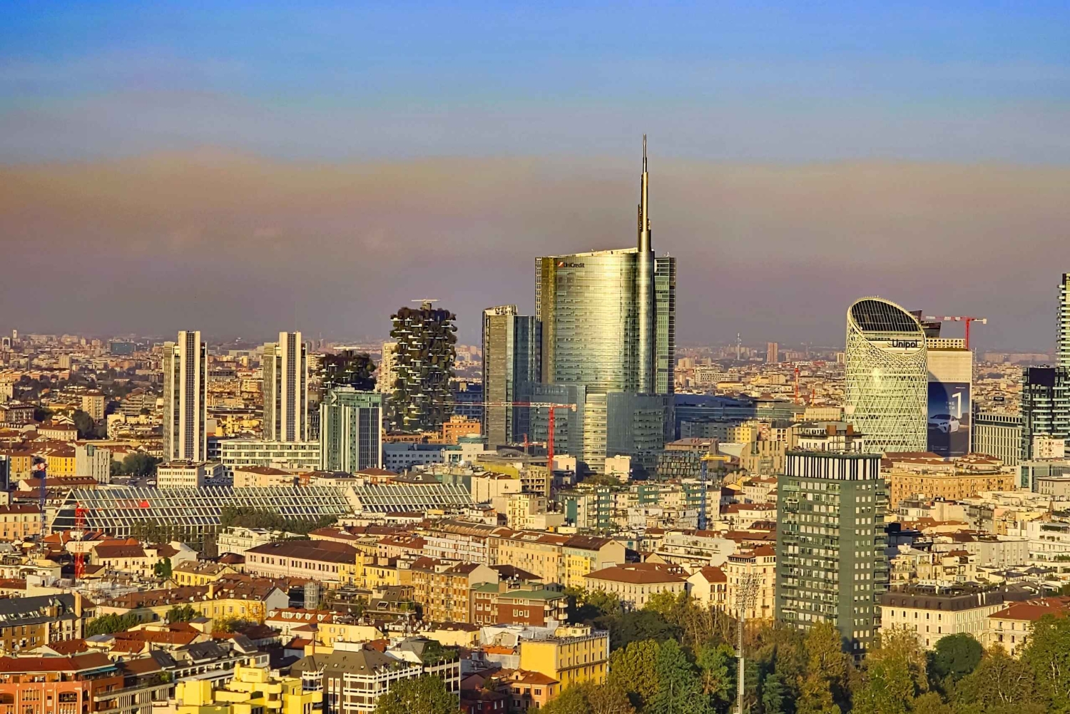Visita guiada à Torre Branca e ao Castelo Sforza