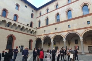 Visita guiada à Torre Branca e ao Castelo Sforza