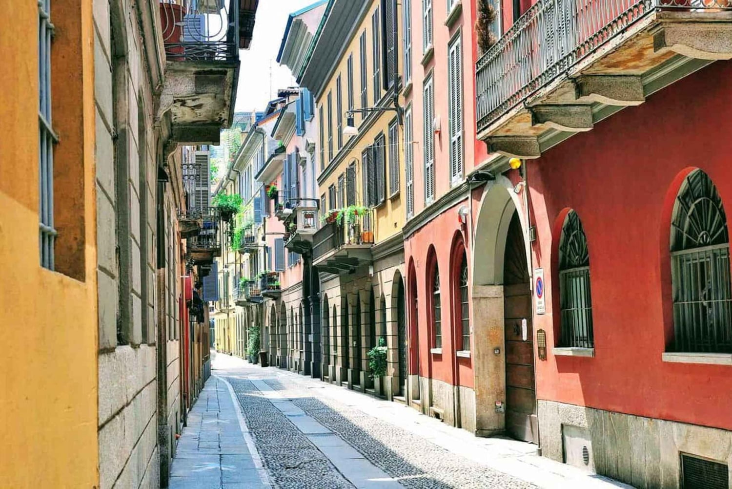 Brera Gallery Tour & Walk Through Historic Brera District