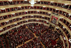 Odkryj legendarną scenę i oszałamiające foyer La Scali