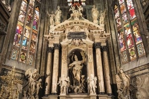 高所からの絶景 - ドゥオーモの探索と屋上の驚異をご堪能ください