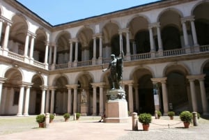 Explore Brera Gallery & Guided Walk in Brera District