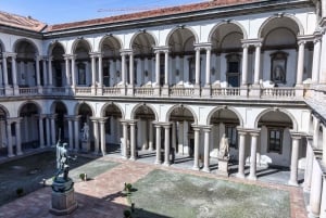 Explore Brera Gallery & Guided Walk in Brera District