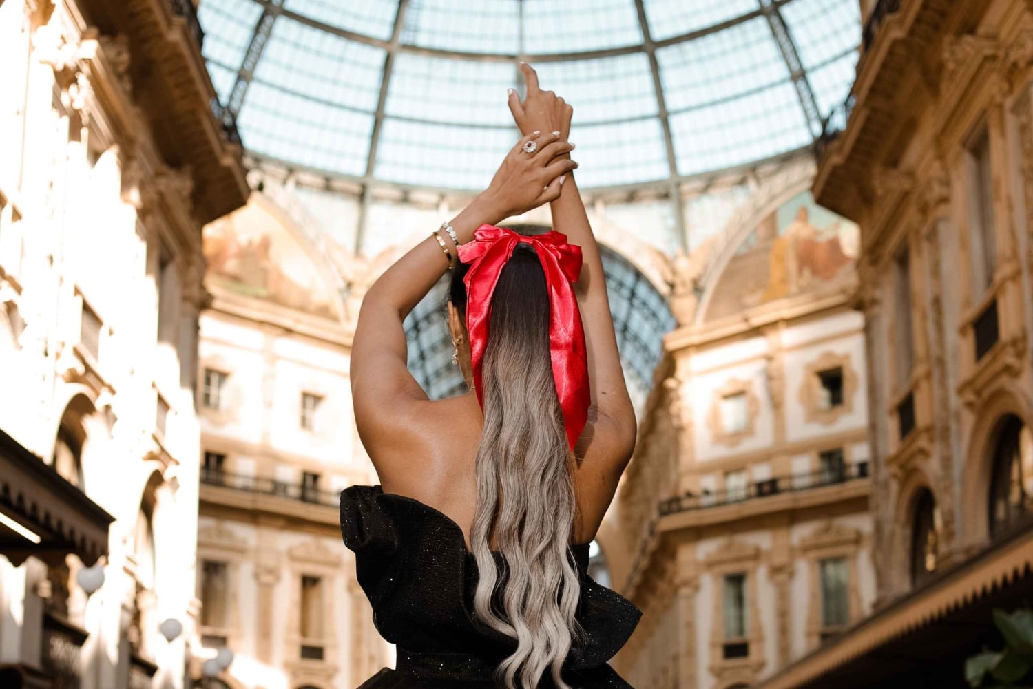 Märchenkleid im Herzen von Mailand (Fotograf separat)