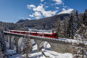 Von Mailand: Bernina Express Zug und St. Moritz Tour
