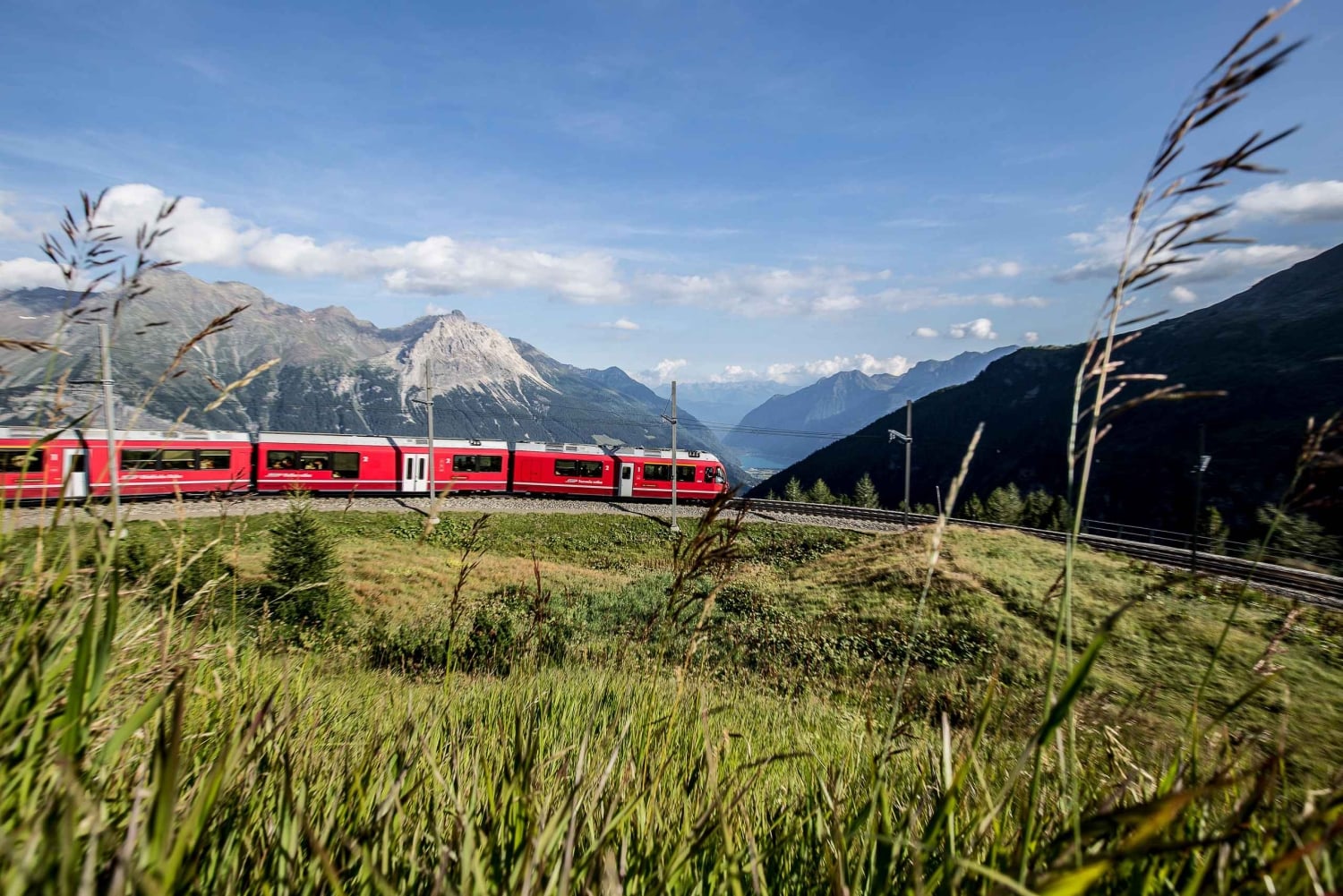 Från Milano: Bernina-tåget dagsutflykt till Tirano & St. Moritz