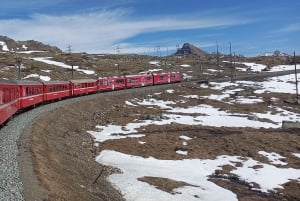 Desde Milán: Tren Bernina, Alpes suizos y excursión de un día a St. Moritz
