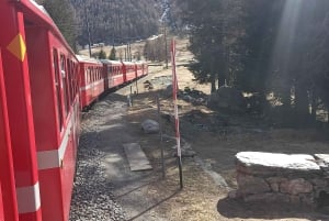 Desde Milán: Tren Bernina, Alpes suizos y excursión de un día a St. Moritz