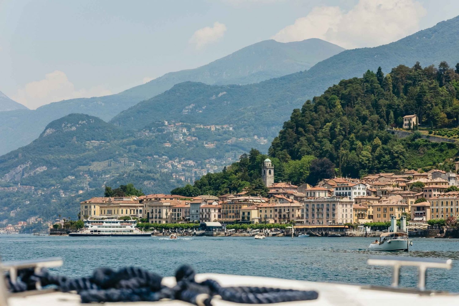 Von Mailand aus: Comer See & Bellagio per Bus & private Bootstour