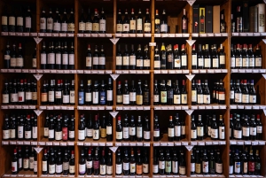 Von Mailand aus: Barolo- und Trüffelregion mit Weinverkostung