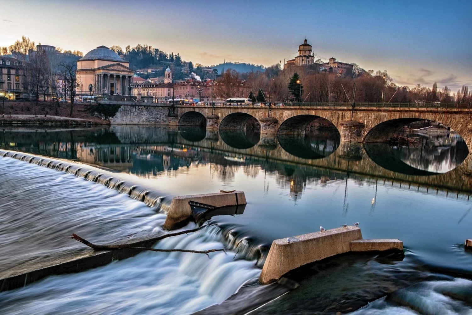 De Milán a Turín en tren: visita guiada por la ciudad