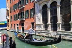 Z Mediolanu: całodniowa wycieczka z przewodnikiem po Wenecji z rejsem