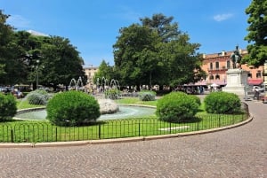 From Milan: Verona, Sirmione and Lake Garda with Boat Cruise