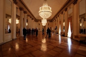 La Scala's Grand History & Architecture: A Guided Tour