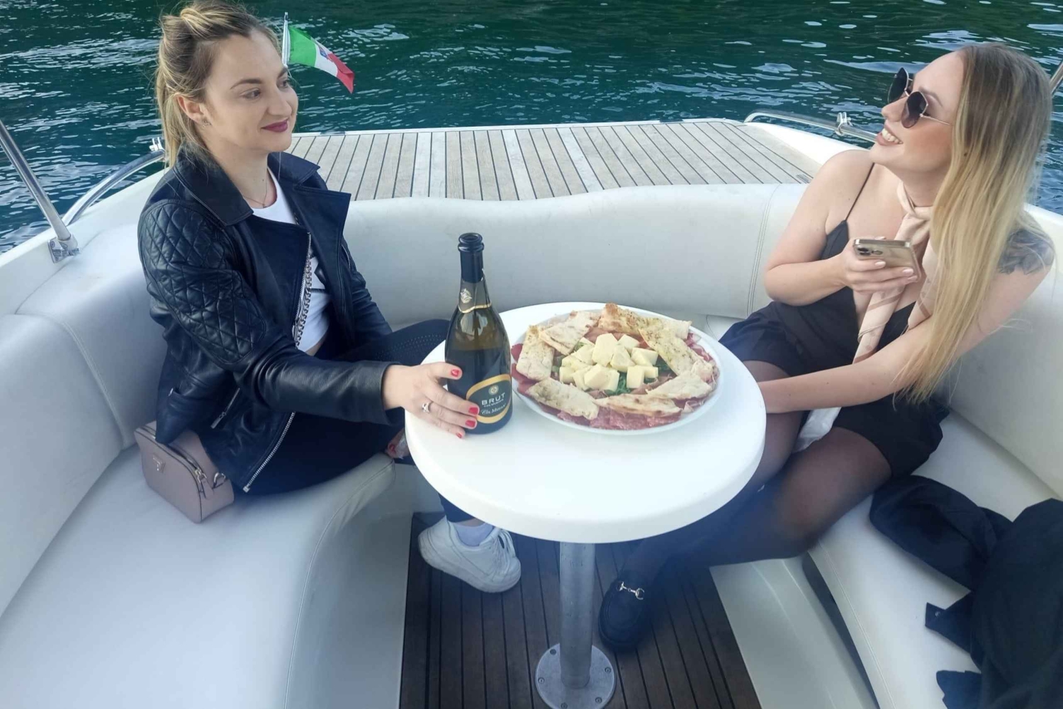 Comomeer: Aperitivo Cruise met Prosecco bij zonsondergang