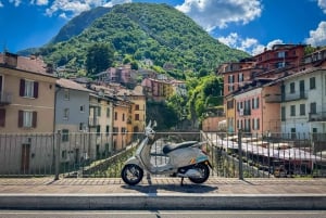 Lago Como: Aluguer de Vespa por um dia inteiro e espreguiçadeiras no Beach Club