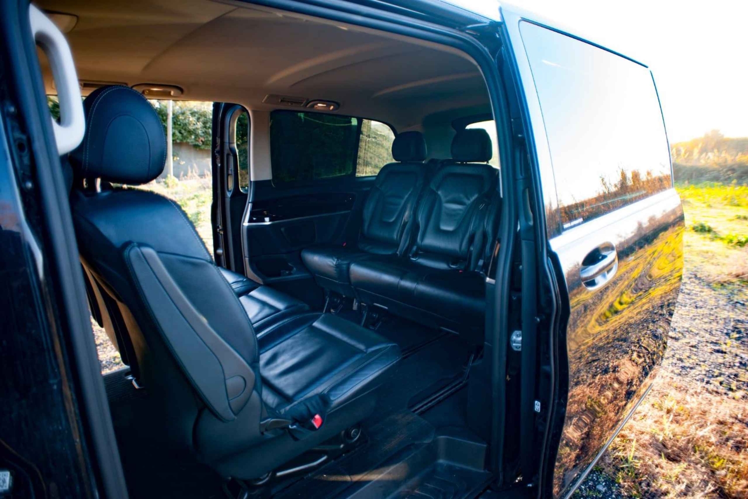 Luxury private transfer Malpensa airport to Linate airport