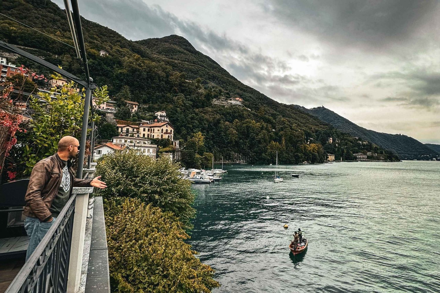 Milan: Half-Day Lake Como Small Group Tour & Boat Cruise