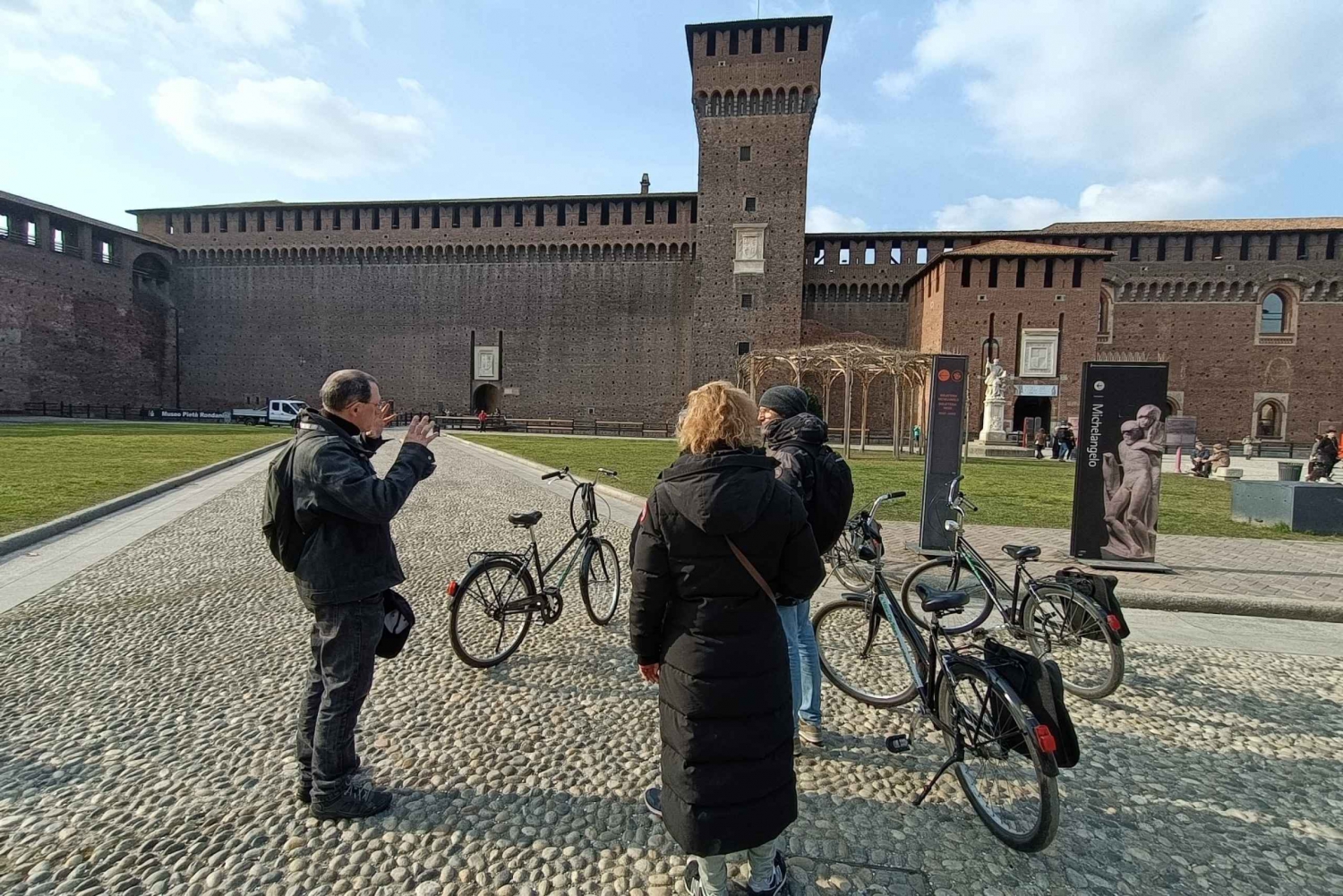 Milan: 3-Hour Private Bike Tour