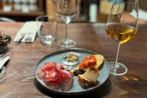 Milan: Aperitivo with Food Selection & a Glass of Wine